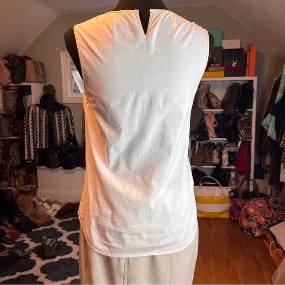 J Crew White w/ Beige Piping Jeweled Front Sleeveless Blouse Sz 0 - Picture 2 of 9